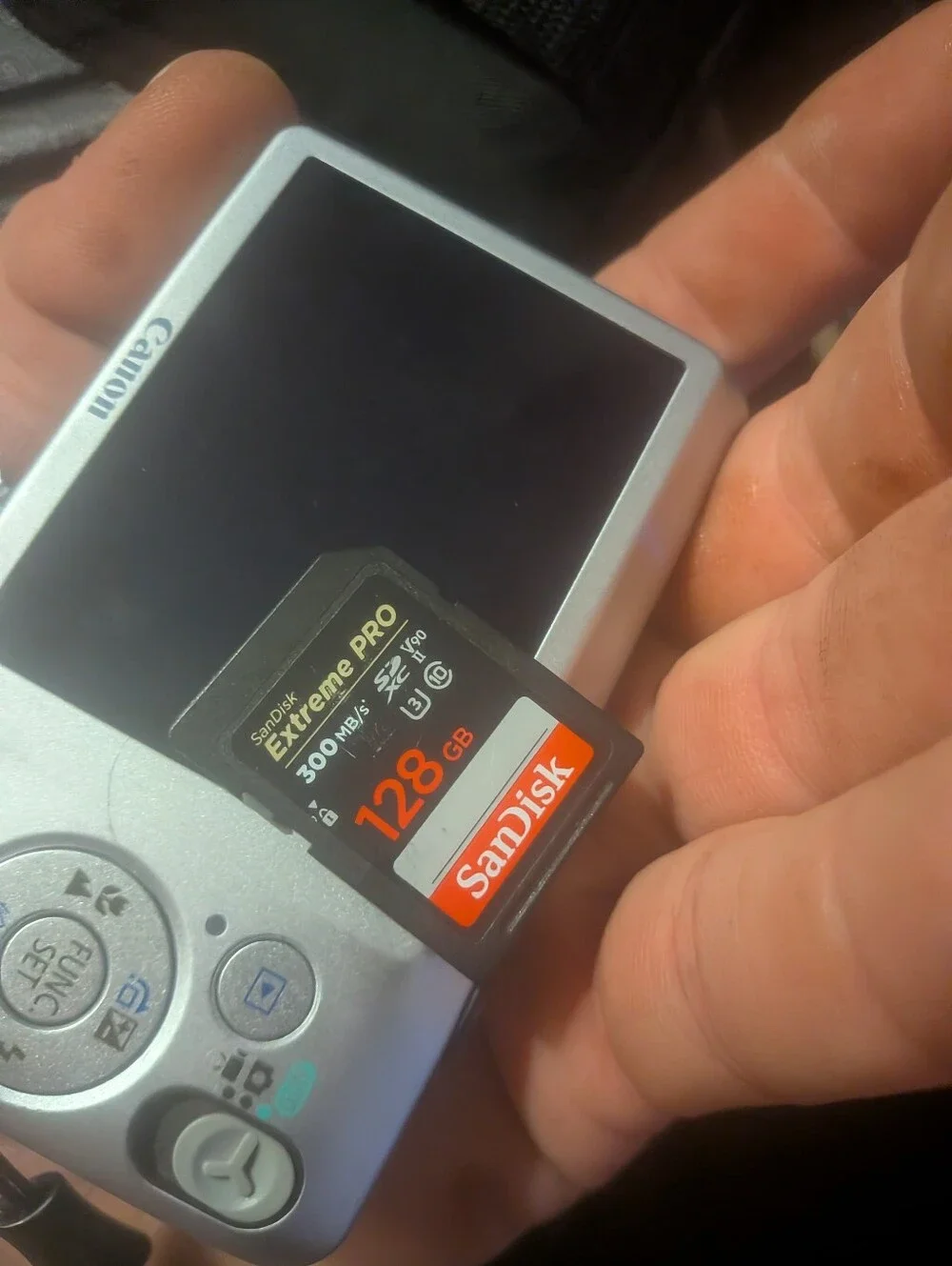 Canon Silver Powershot Sd1300is With 128gb Memory Card And Charger